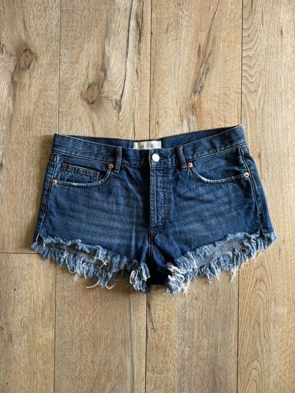 We The Free Free People Cotton Button Fly Mid Rise Raw Hem jean Shorts Size 27